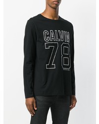 schwarzer und weißer bedruckter Pullover mit einem Rundhalsausschnitt von Calvin Klein Jeans