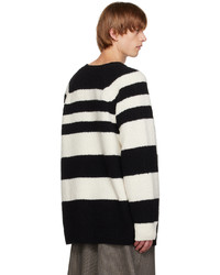 schwarzer und weißer horizontal gestreifter Pullover mit einem Rundhalsausschnitt von Dries Van Noten