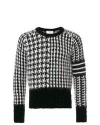 schwarzer und weißer Pullover mit einem Rundhalsausschnitt mit Hahnentritt-Muster