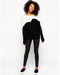 schwarzer und weißer Pullover mit einem Rundhalsausschnitt von Vero Moda