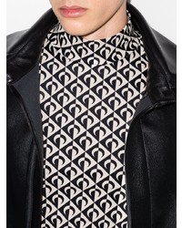 schwarzer und weißer Rollkragenpullover mit geometrischem Muster von Marine Serre
