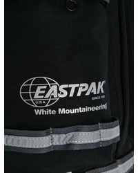 schwarzer und weißer Rucksack von Eastpak