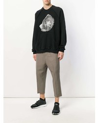 schwarzes bedrucktes Sweatshirt von Komakino