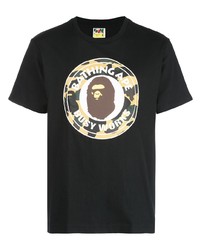 schwarzes bedrucktes T-Shirt mit einem Rundhalsausschnitt von A Bathing Ape