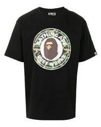 schwarzes bedrucktes T-Shirt mit einem Rundhalsausschnitt von A Bathing Ape