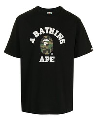 schwarzes bedrucktes T-Shirt mit einem Rundhalsausschnitt von A Bathing Ape