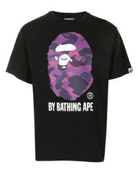 schwarzes bedrucktes T-Shirt mit einem Rundhalsausschnitt von A Bathing Ape