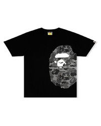 schwarzes bedrucktes T-Shirt mit einem Rundhalsausschnitt von A Bathing Ape