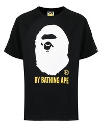 schwarzes bedrucktes T-Shirt mit einem Rundhalsausschnitt von A Bathing Ape