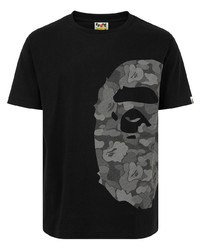 schwarzes bedrucktes T-Shirt mit einem Rundhalsausschnitt von A Bathing Ape