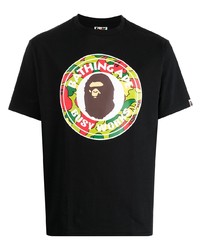 schwarzes bedrucktes T-Shirt mit einem Rundhalsausschnitt von A Bathing Ape