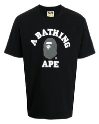 schwarzes bedrucktes T-Shirt mit einem Rundhalsausschnitt von A Bathing Ape