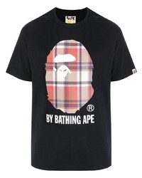 schwarzes bedrucktes T-Shirt mit einem Rundhalsausschnitt von A Bathing Ape