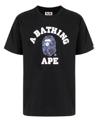 schwarzes bedrucktes T-Shirt mit einem Rundhalsausschnitt von A Bathing Ape