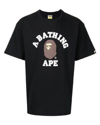 schwarzes bedrucktes T-Shirt mit einem Rundhalsausschnitt von A Bathing Ape