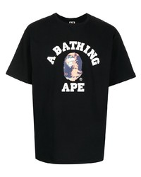 schwarzes bedrucktes T-Shirt mit einem Rundhalsausschnitt von A Bathing Ape