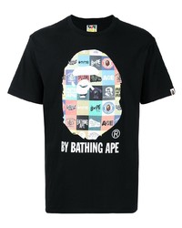 schwarzes bedrucktes T-Shirt mit einem Rundhalsausschnitt von A Bathing Ape