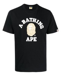 schwarzes bedrucktes T-Shirt mit einem Rundhalsausschnitt von A Bathing Ape