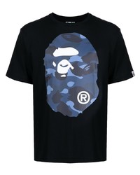 schwarzes bedrucktes T-Shirt mit einem Rundhalsausschnitt von A Bathing Ape