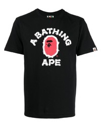 schwarzes bedrucktes T-Shirt mit einem Rundhalsausschnitt von A Bathing Ape