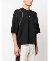 schwarzes bedrucktes T-Shirt mit einem Rundhalsausschnitt von Ader Error