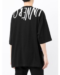 schwarzes bedrucktes T-Shirt mit einem Rundhalsausschnitt von AAPE BY A BATHING APE