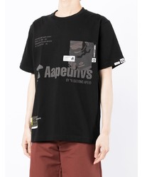 schwarzes bedrucktes T-Shirt mit einem Rundhalsausschnitt von AAPE BY A BATHING APE