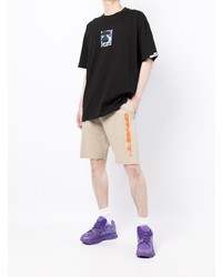 schwarzes bedrucktes T-Shirt mit einem Rundhalsausschnitt von AAPE BY A BATHING APE