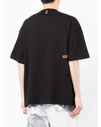 schwarzes bedrucktes T-Shirt mit einem Rundhalsausschnitt von AAPE BY A BATHING APE