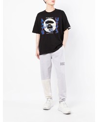 schwarzes bedrucktes T-Shirt mit einem Rundhalsausschnitt von AAPE BY A BATHING APE