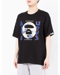 schwarzes bedrucktes T-Shirt mit einem Rundhalsausschnitt von AAPE BY A BATHING APE