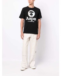 schwarzes bedrucktes T-Shirt mit einem Rundhalsausschnitt von AAPE BY A BATHING APE