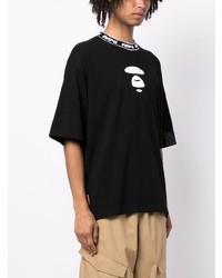 schwarzes bedrucktes T-Shirt mit einem Rundhalsausschnitt von AAPE BY A BATHING APE