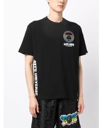 schwarzes bedrucktes T-Shirt mit einem Rundhalsausschnitt von AAPE BY A BATHING APE