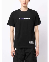 schwarzes bedrucktes T-Shirt mit einem Rundhalsausschnitt von AAPE BY A BATHING APE