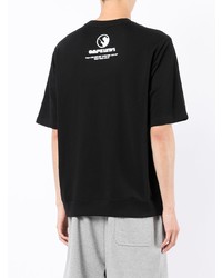 schwarzes bedrucktes T-Shirt mit einem Rundhalsausschnitt von AAPE BY A BATHING APE