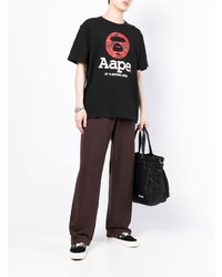 schwarzes bedrucktes T-Shirt mit einem Rundhalsausschnitt von AAPE BY A BATHING APE