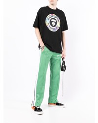 schwarzes bedrucktes T-Shirt mit einem Rundhalsausschnitt von AAPE BY A BATHING APE