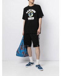 schwarzes bedrucktes T-Shirt mit einem Rundhalsausschnitt von AAPE BY A BATHING APE