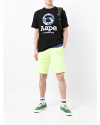 schwarzes bedrucktes T-Shirt mit einem Rundhalsausschnitt von AAPE BY A BATHING APE