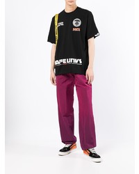 schwarzes bedrucktes T-Shirt mit einem Rundhalsausschnitt von AAPE BY A BATHING APE