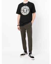 schwarzes bedrucktes T-Shirt mit einem Rundhalsausschnitt von AAPE BY A BATHING APE