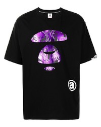 schwarzes bedrucktes T-Shirt mit einem Rundhalsausschnitt von AAPE BY A BATHING APE