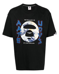 schwarzes bedrucktes T-Shirt mit einem Rundhalsausschnitt von AAPE BY A BATHING APE