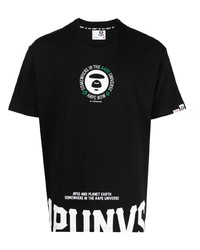 schwarzes bedrucktes T-Shirt mit einem Rundhalsausschnitt von AAPE BY A BATHING APE