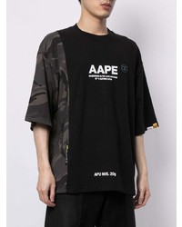 schwarzes bedrucktes T-Shirt mit einem Rundhalsausschnitt von AAPE BY A BATHING APE