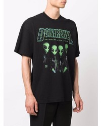 schwarzes bedrucktes T-Shirt mit einem Rundhalsausschnitt von DOMREBEL