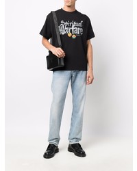 schwarzes bedrucktes T-Shirt mit einem Rundhalsausschnitt von HONOR THE GIFT