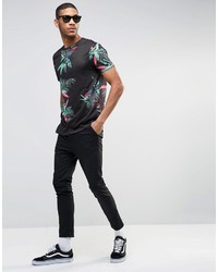 schwarzes bedrucktes T-Shirt mit einem Rundhalsausschnitt von Asos