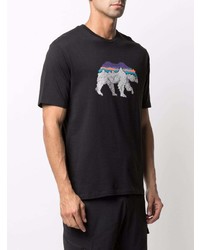 schwarzes bedrucktes T-Shirt mit einem Rundhalsausschnitt von Patagonia